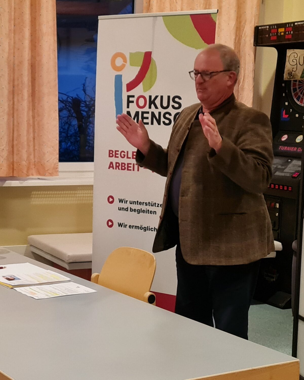 Notar Richard Loidl bei seinem Vortrag